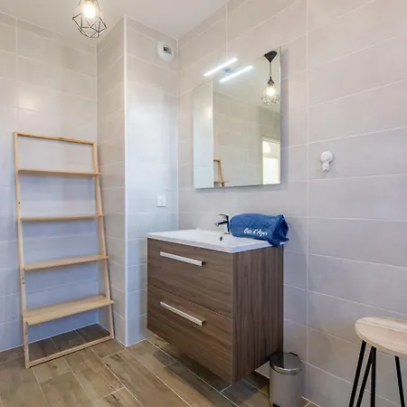 Azur By Interhome * Saint Aygulf